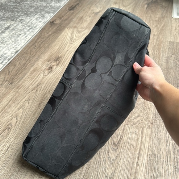 Coach purse - Picture 7 of 7